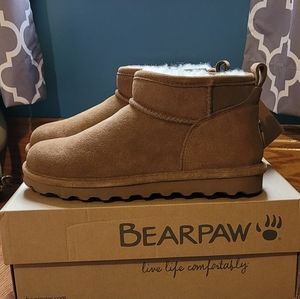 Brand New Women's Bearpaw Shorty Boots Size 8 - Hickory Color